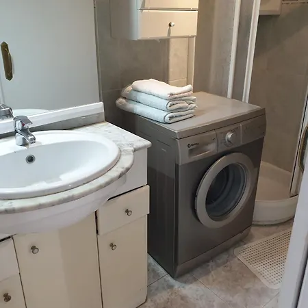 Beachside Comfort Family-friendly With Modern Amenities No1 Apartment